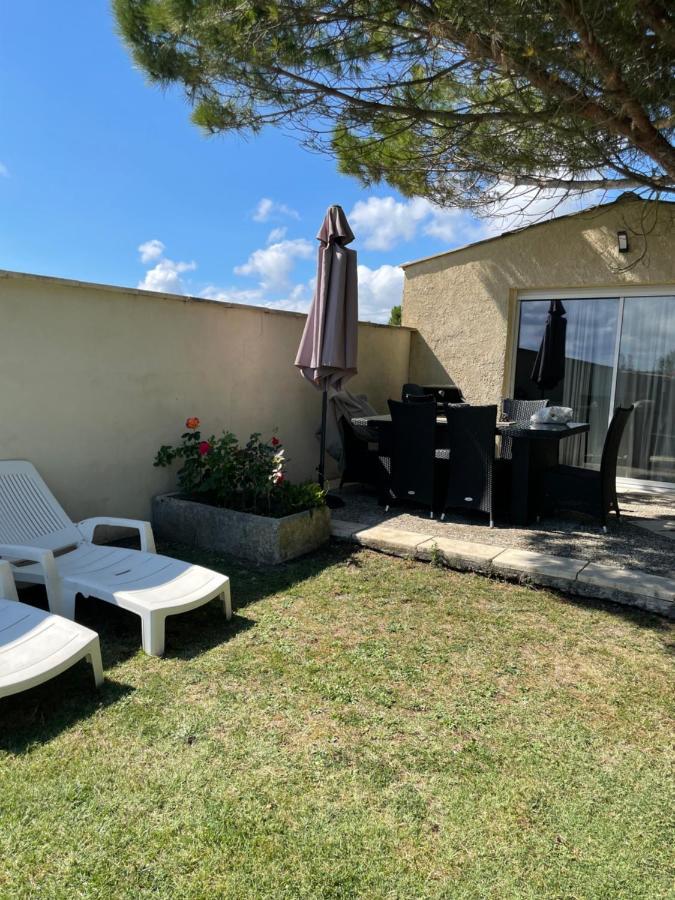 Piscine Et Jacuzzi A 2km De La De St Georges De Didonne Holiday home