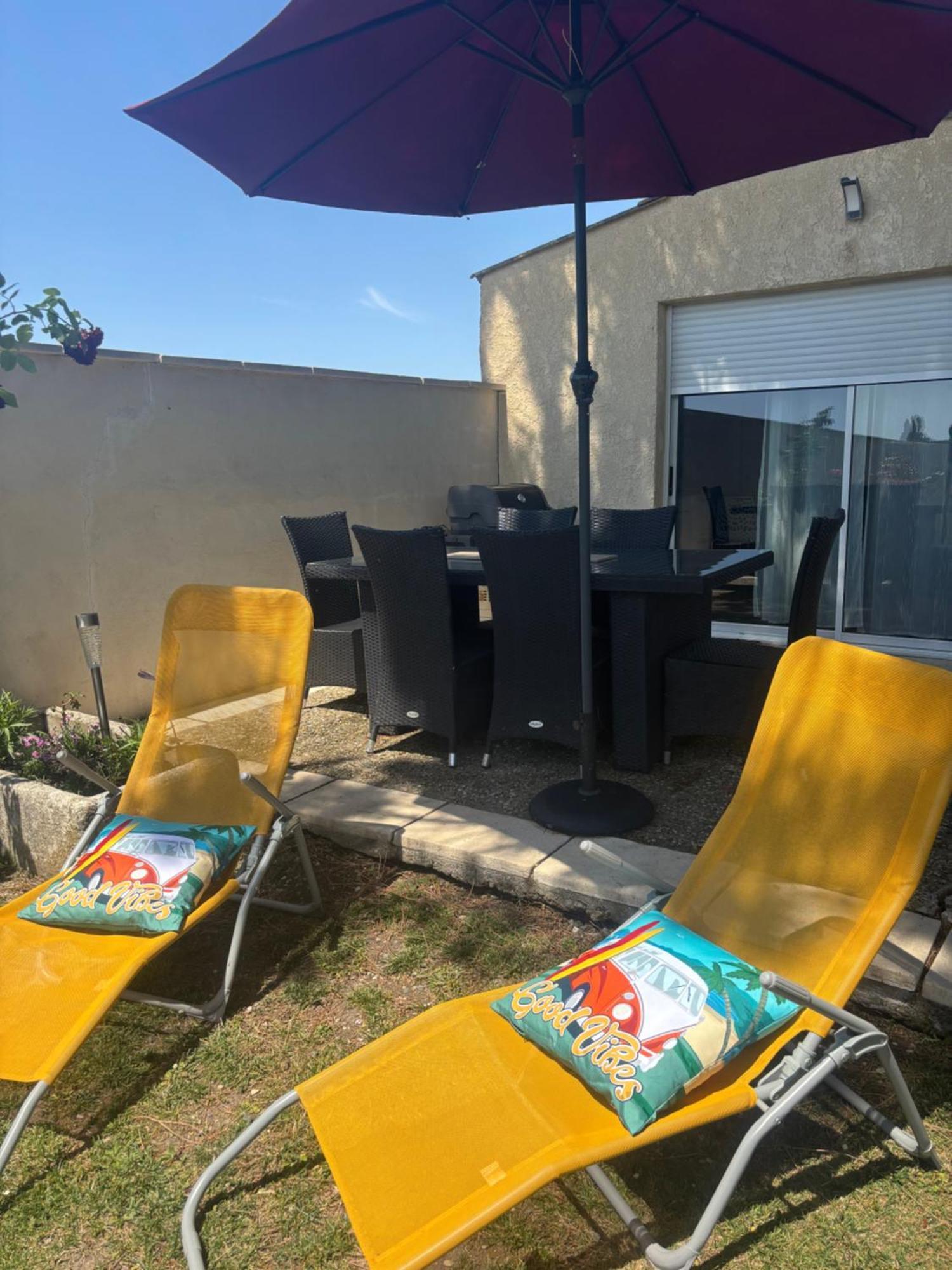 Piscine Et Jacuzzi A 2km De La De St Georges De Didonne Holiday home